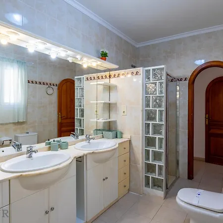 Вилла Empedrola Inftour